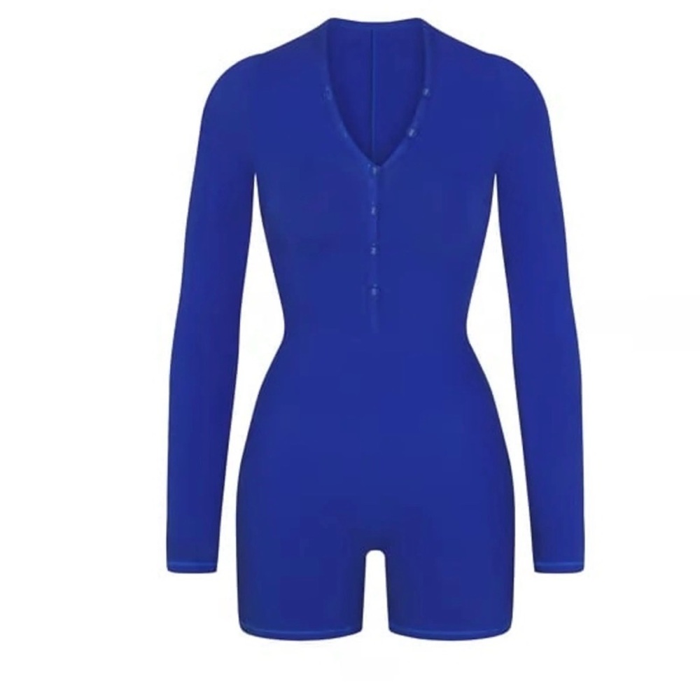 SKIMS Button Up Henley Onesie in Blue size medium EXCELLENT CONDITION